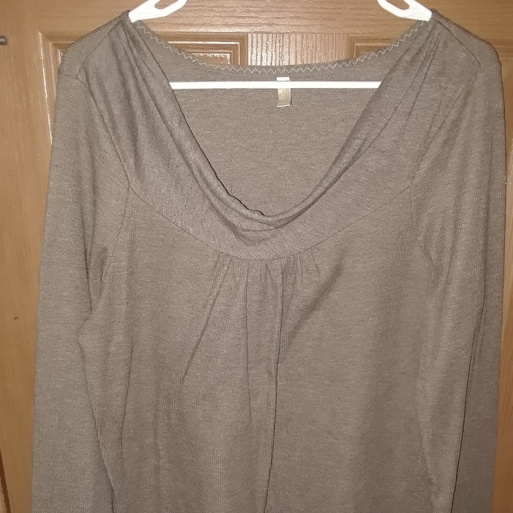 Long sleeved top